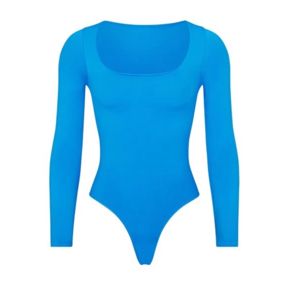 Skims essential long sleeve scoop neck bodysuit